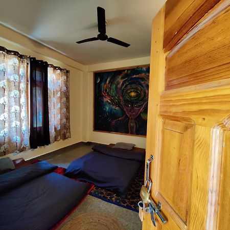 Flipsyde Retreat Hotel Kasol Bagian luar foto