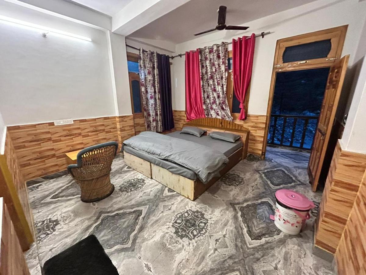 Flipsyde Retreat Hotel Kasol Bagian luar foto