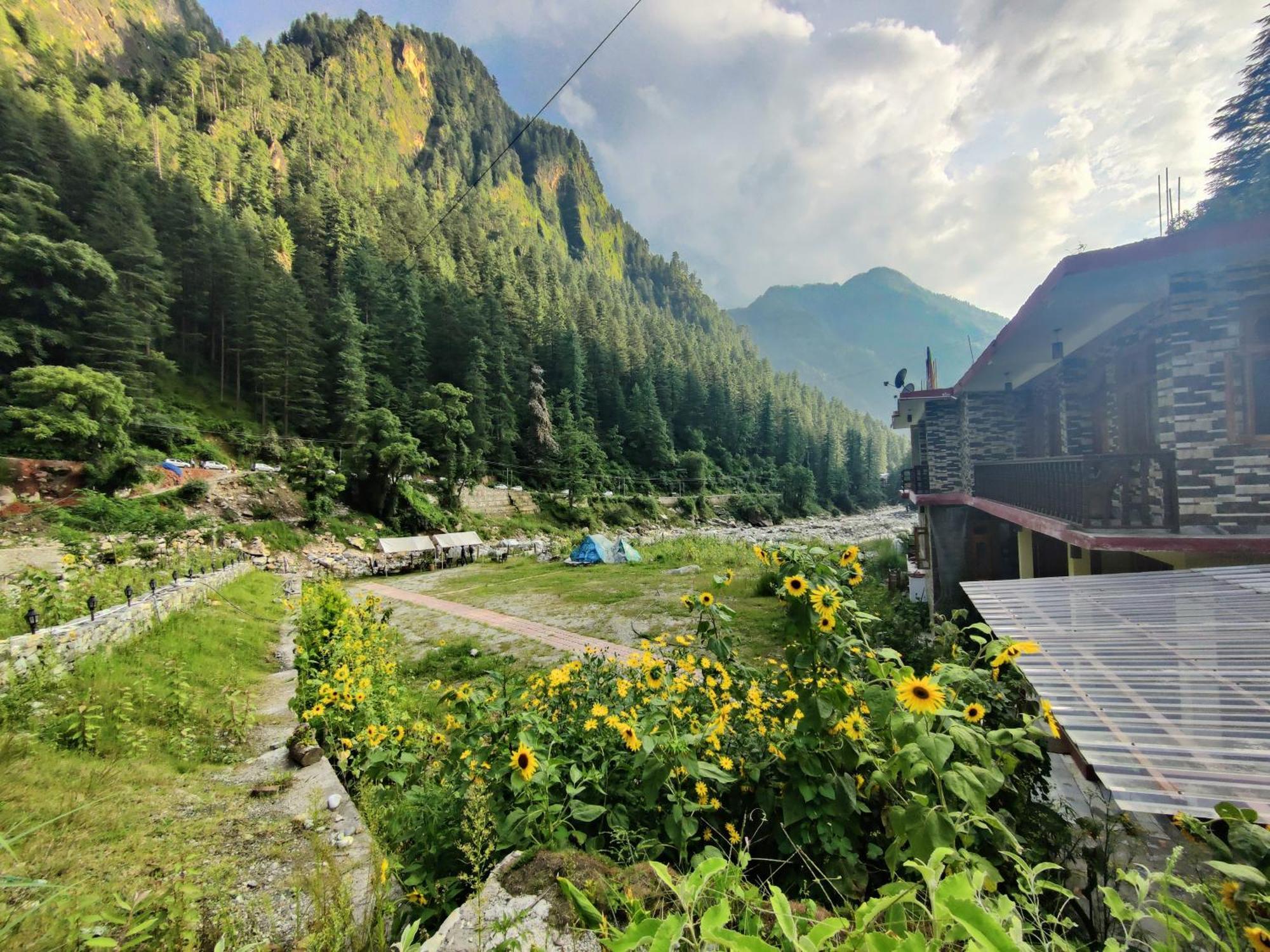 Flipsyde Retreat Hotel Kasol Bagian luar foto
