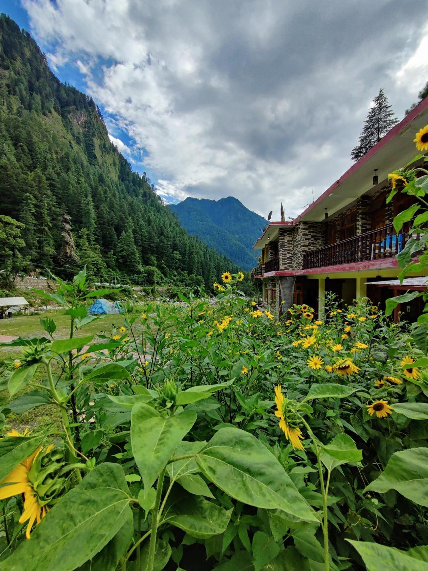 Flipsyde Retreat Hotel Kasol Bagian luar foto