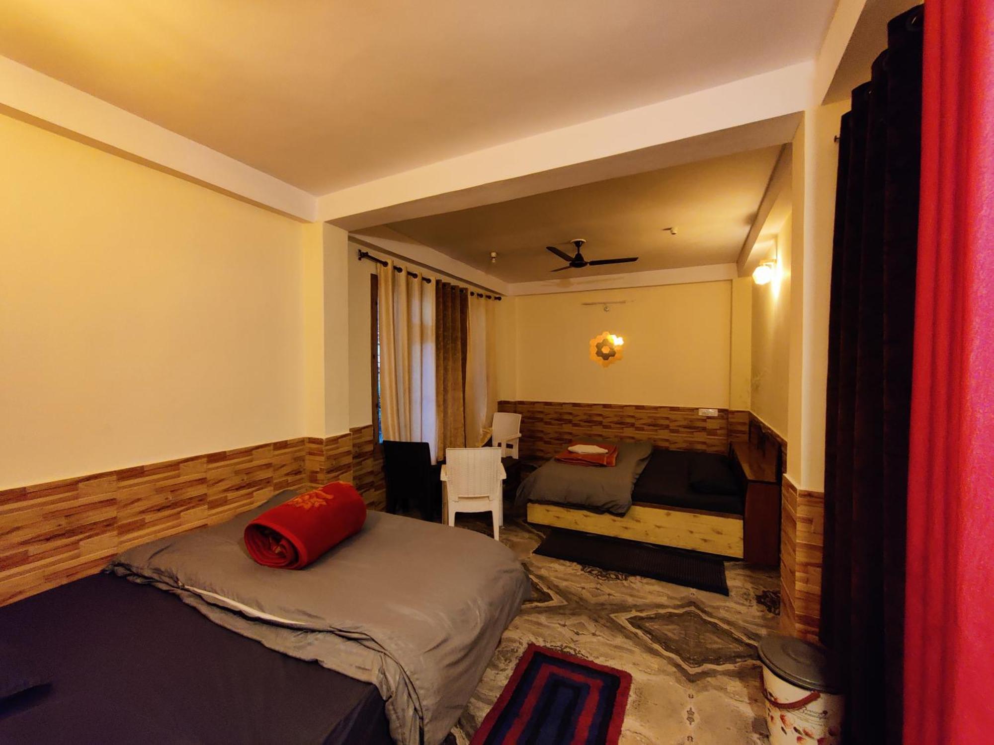 Flipsyde Retreat Hotel Kasol Bagian luar foto