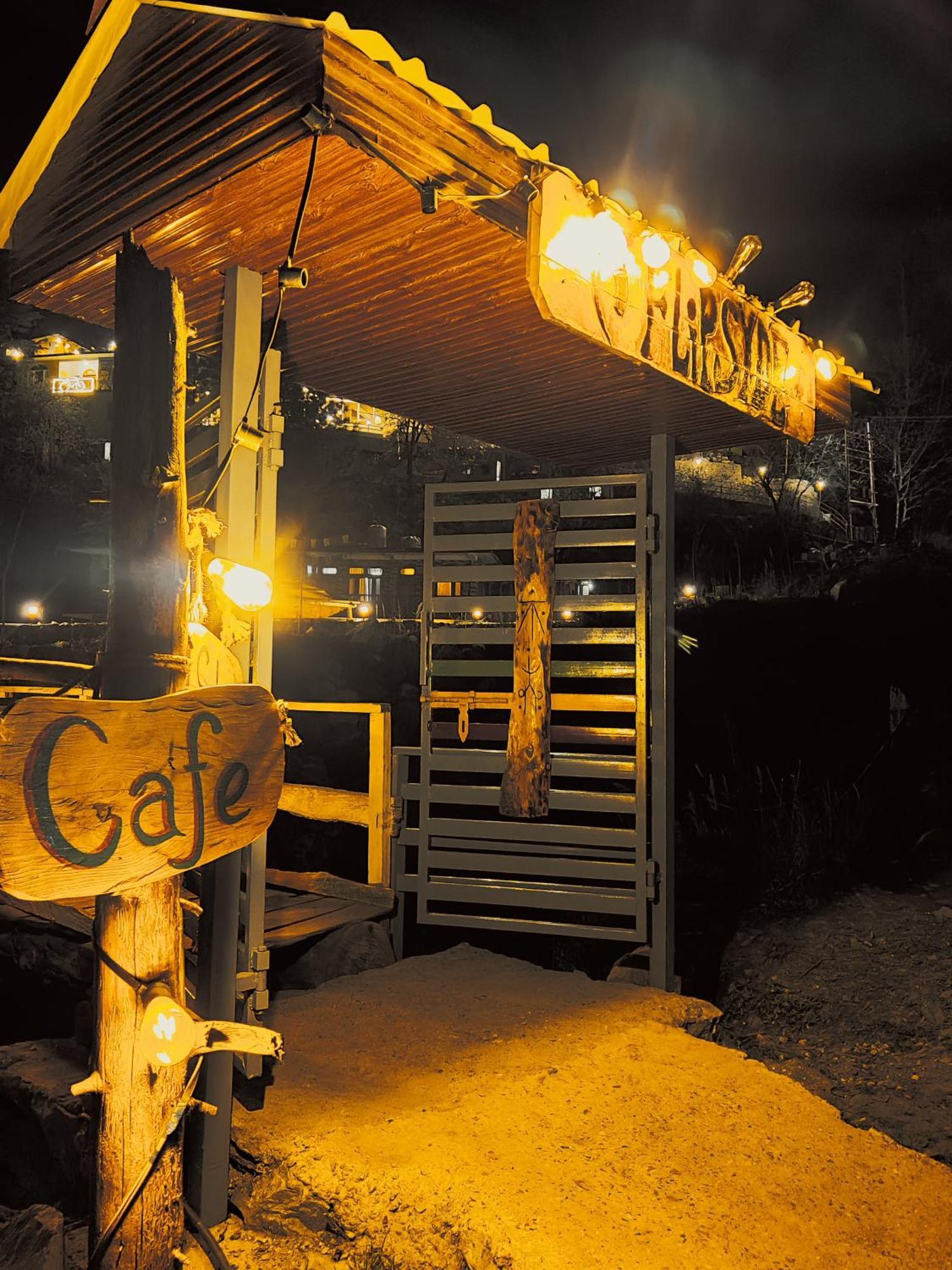 Flipsyde Retreat Hotel Kasol Bagian luar foto
