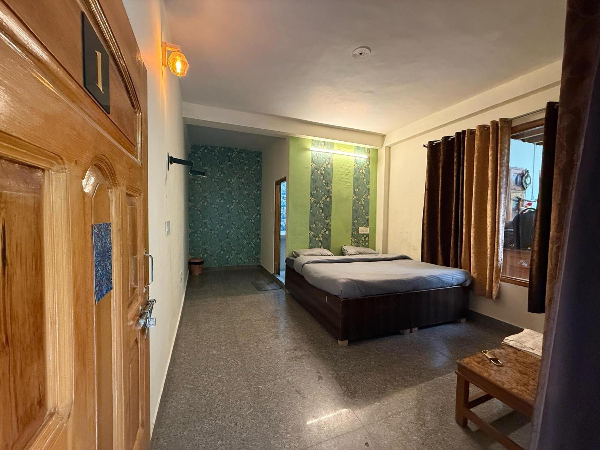 Flipsyde Retreat Hotel Kasol Bagian luar foto