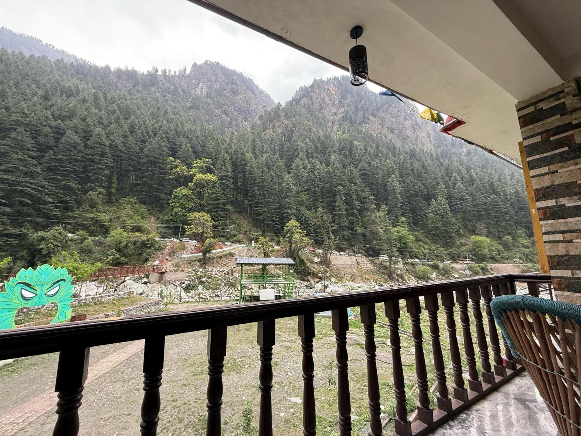 Flipsyde Retreat Hotel Kasol Bagian luar foto