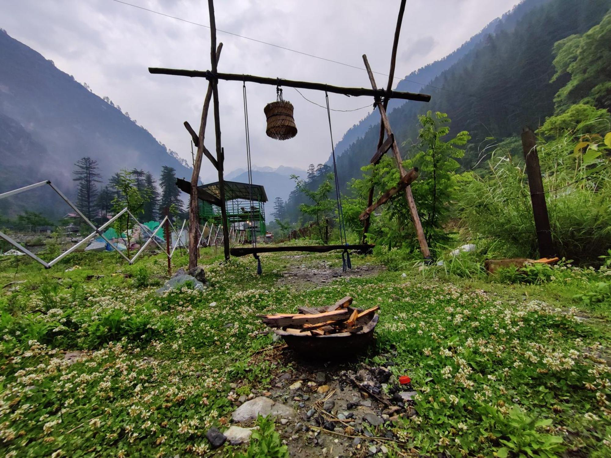 Flipsyde Retreat Hotel Kasol Bagian luar foto
